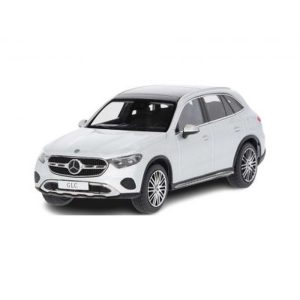 37703-large_default.jpg Miniature GLC AVANTGARDE , AMG Line, Argent , Mercedes-Benz
